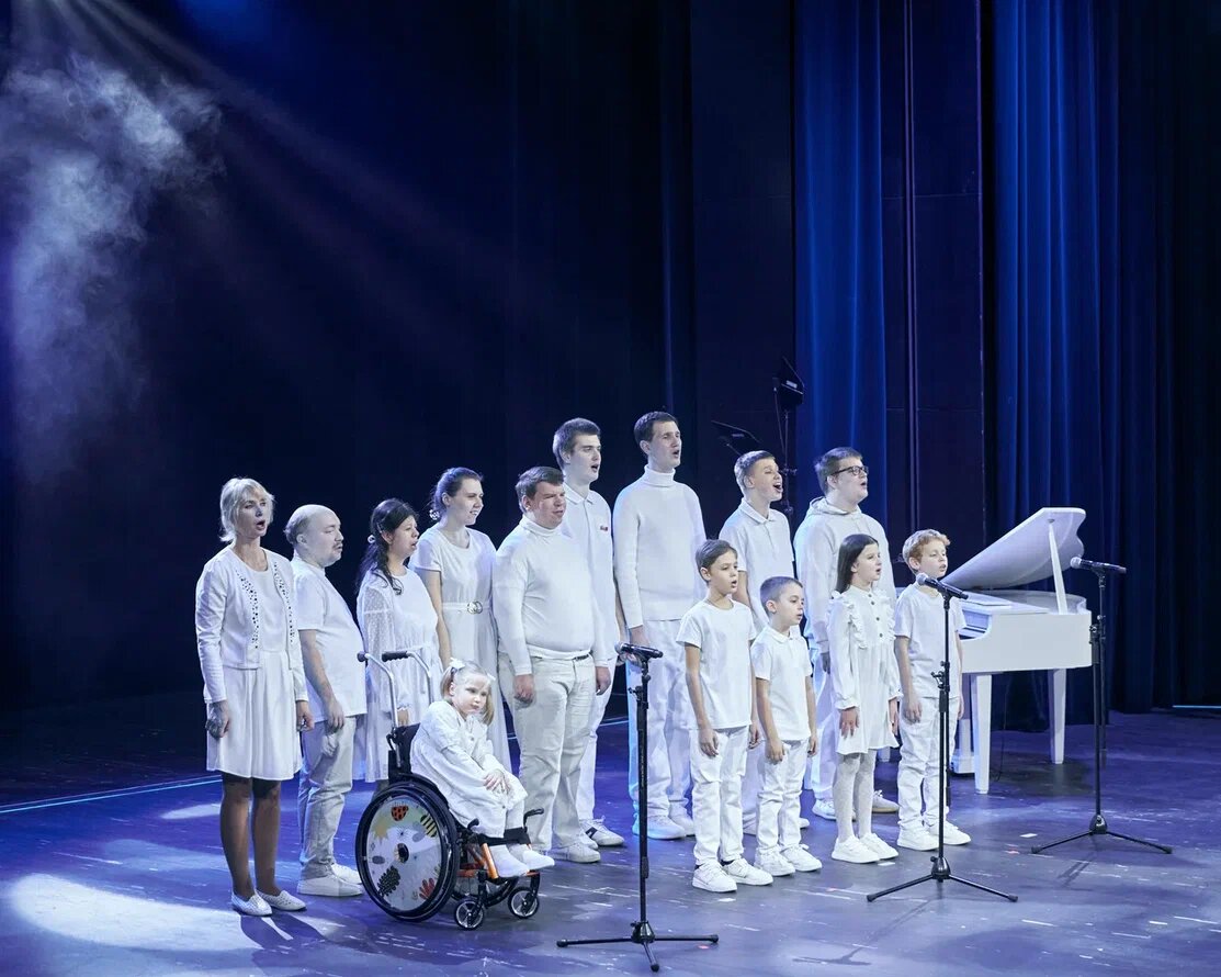 Коллектив "Надежда" - подопечные Фонда Николая Агутина