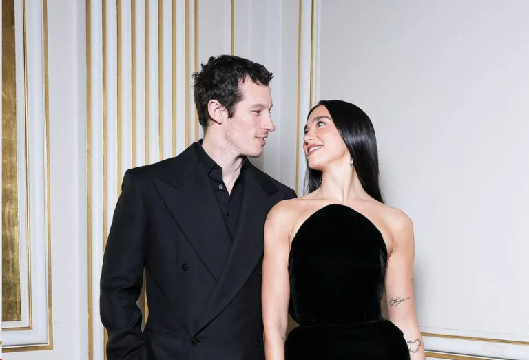    Фото: @dualipa Марта Леви