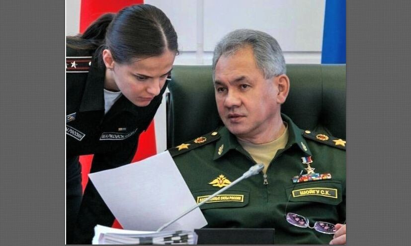 Самая очаровательная помощница Шойгу