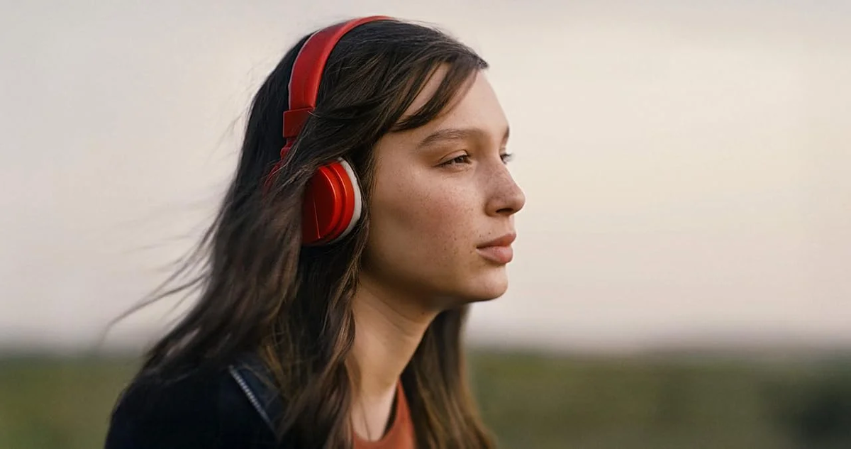 Кадр из фильма Non abbiam bisogno di parole. Режиссер: Лука Рибуоли. Производство: Netflix, Small Forward