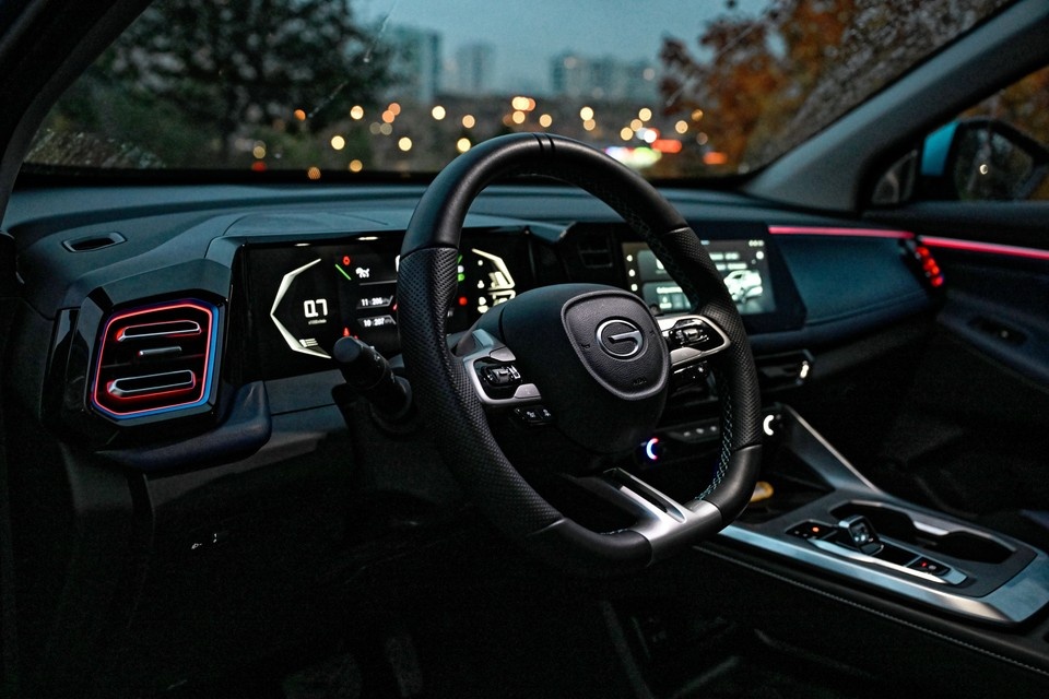    В Иркутске продают Bentley Flying Spur за 27 миллионов рублей. Иван МАКЕЕВ