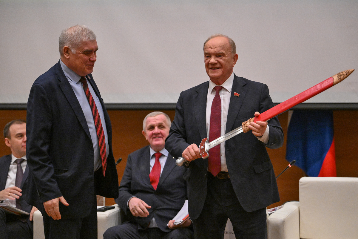 Мы с одной стороны вроде как все такие красные... 