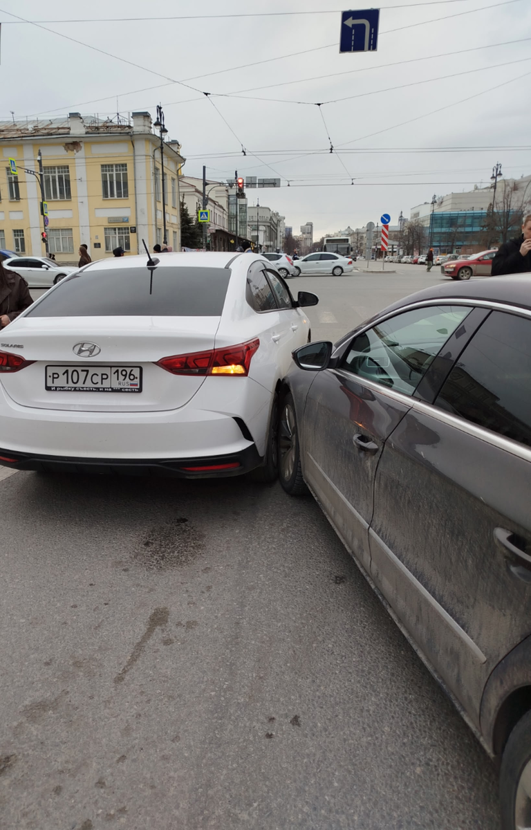 Авария практически перед сдачей авто обратно. 