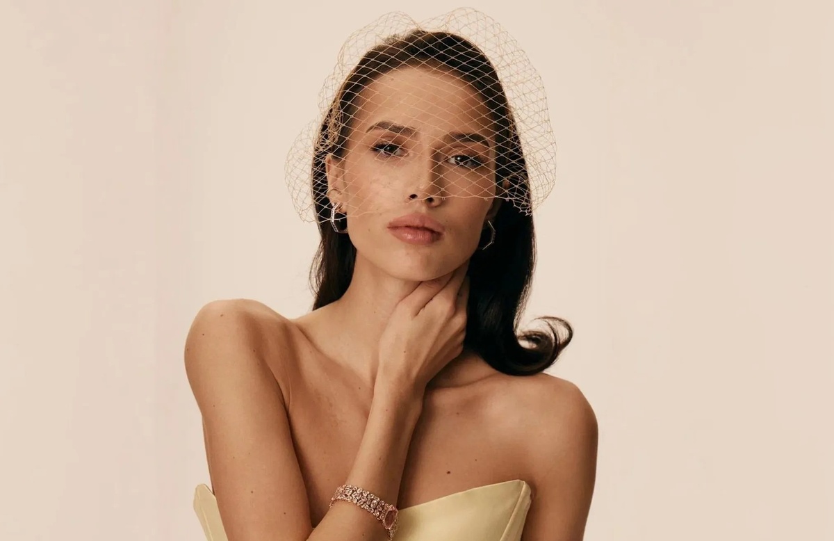 Алина Загитова / фото: Евгений Рухлов / Marie Claire Russia