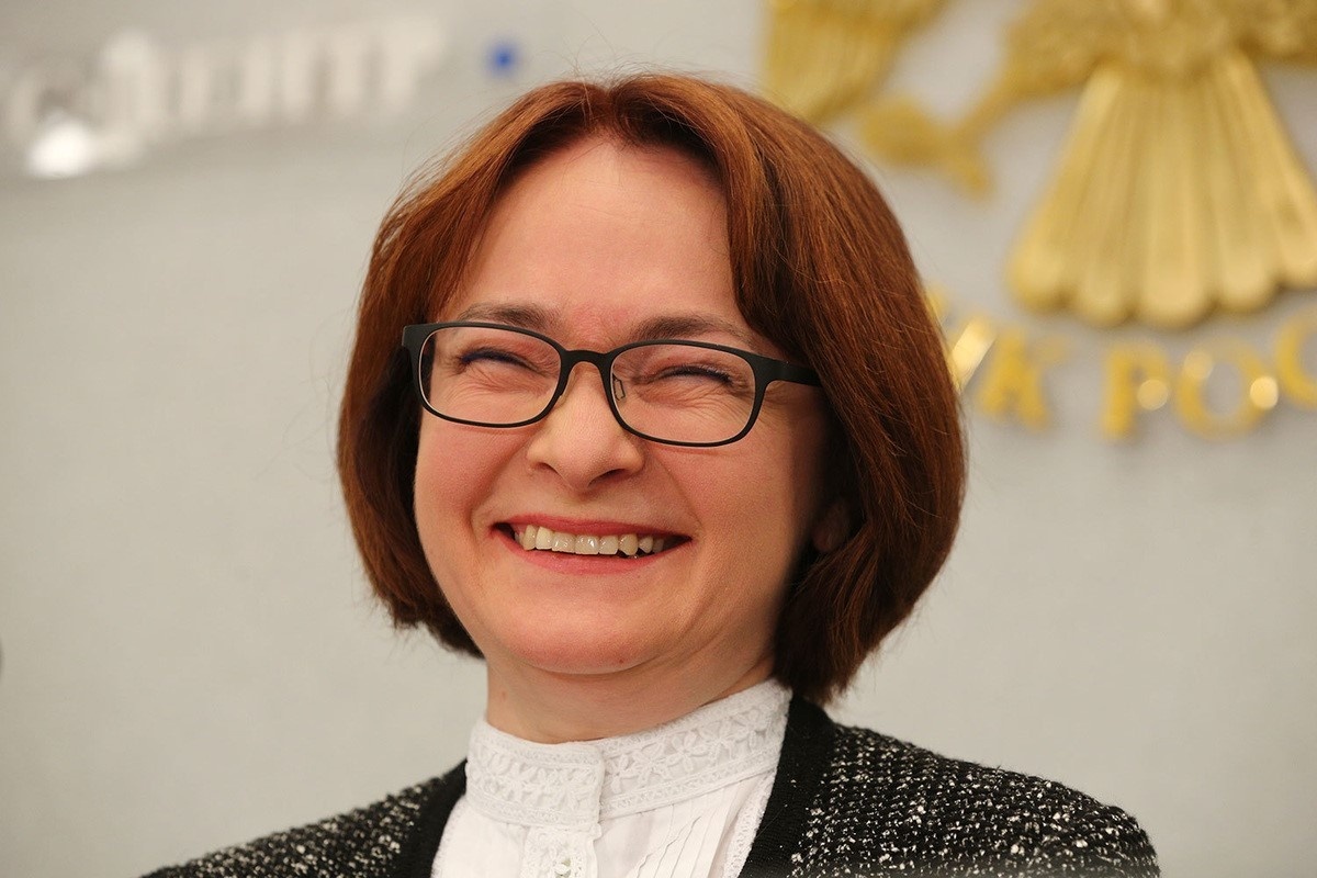 Глава ЦБ Эльвира Набиуллина провела традиционную пресс-конференцию. Абсурд недели: дефицит бюджета в 4,5 трлн рублей за три месяца при плане 3,8 трлн на весь год — и виноваты… морозы и длинные выходные!