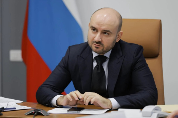 Вячеслав Федорищев поздравил работников и ветеранов скорой медицинской помощи с профессиональным праздником