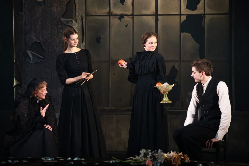    Фото: Евгения Семенова Источник фото: Театр To Go