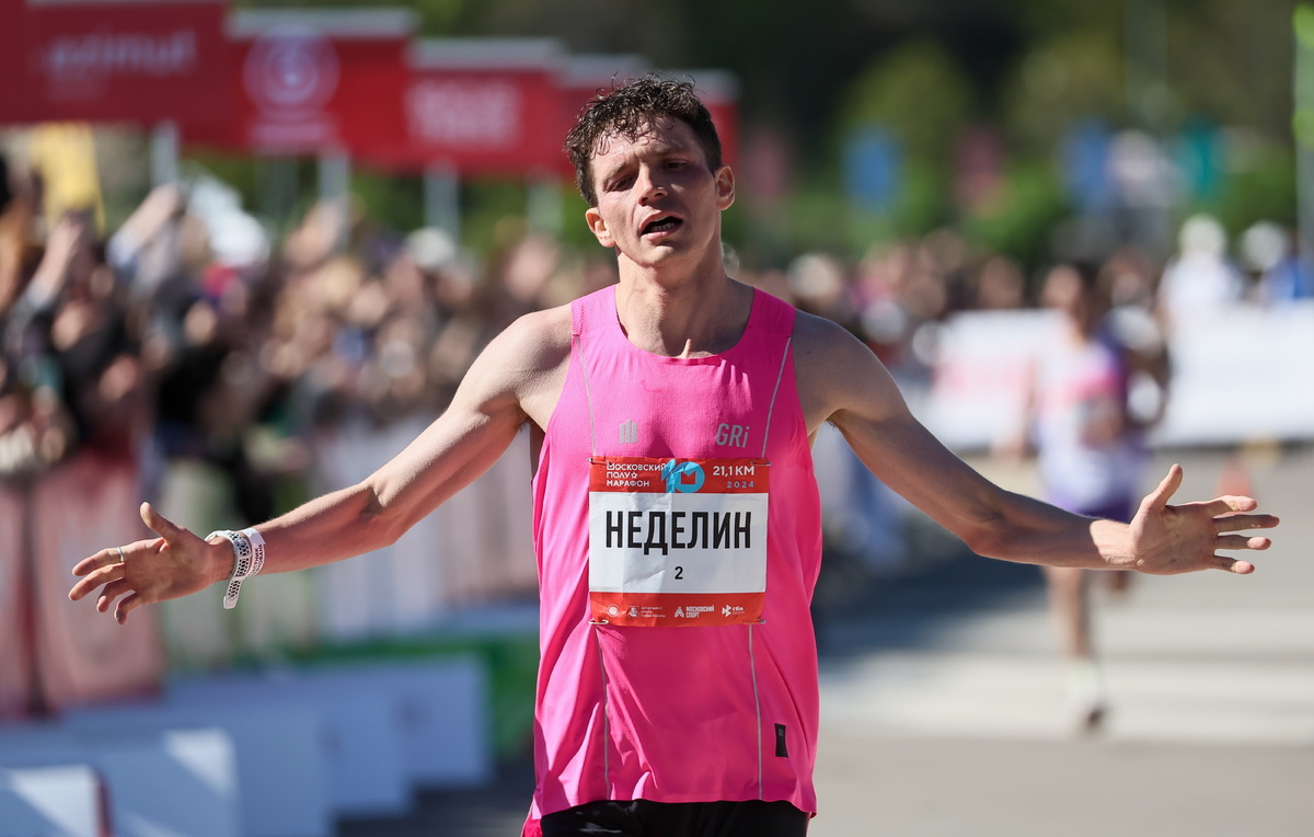    Дмитрий Неделин  Софья Сандурская/ТАСС