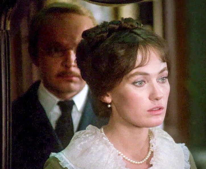 Кадр из фильма «Жестокий романс» (1984). Кинопоиск.ру.
