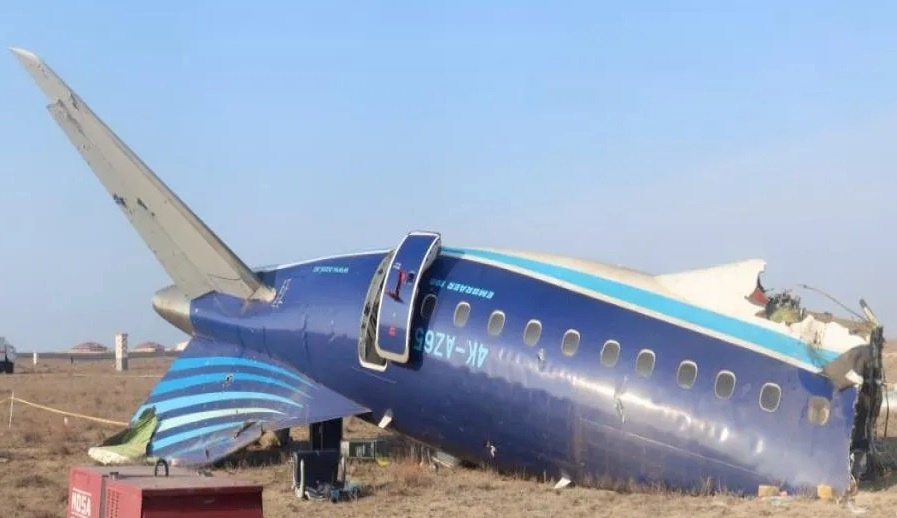 Фото: Embraer E190 Azerbaijan Airlines