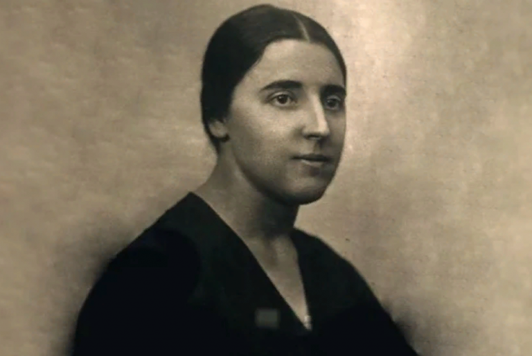 Надежда Сергеевна Аллилуева (1901 - 1932 гг.), вторая жена И.В. Сталина, мать его детей Василия и Светланы. Фото из открытых источников. Фото из открытых источников