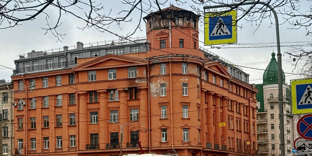 Почему Аптекарский остров в Петербурге так назван? При чем тут аптека?