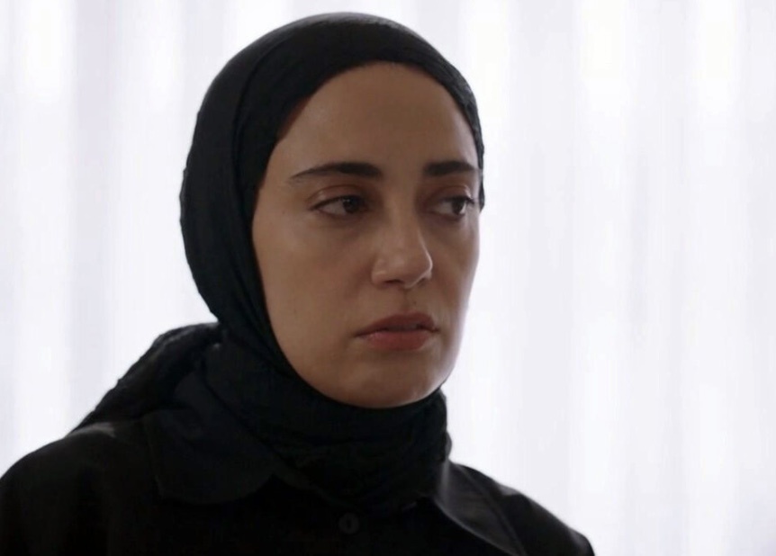 Нурсема Унал, кадр из сериала «Клюквенный щербет»