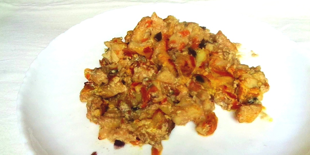 Нежное филе белой рыбы с овощами в сметанном соусе запеченное в духовке