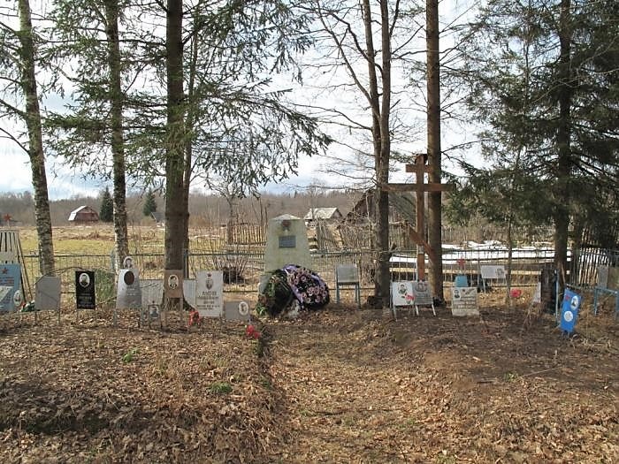 Захоронение в д. Матасово Старорусского района Новгородской области
