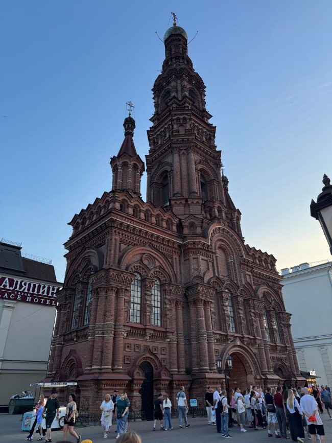 Начало улицы Баумана со стороны отеля "Татарстан". 