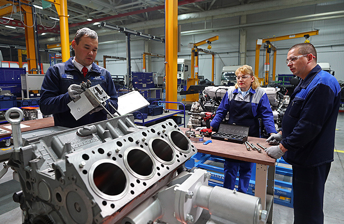    В учебно-технологическом комплексе завода двигателей ПАО «КамАЗ». Архив.Егор Алеев/ТАСС