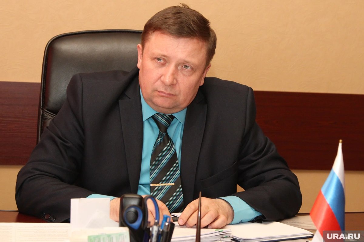     Экс-чиновник Владимир Букарев возглавил правоохранительный колледж при УМВД