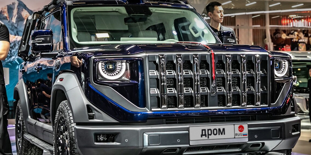 Представлен Hongqi Off-Road — китайский рамный ответ на Гелик: у него 843 л.с., 4,5 сек. до сотни и три блокировки 😎