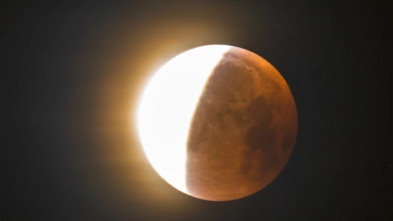     Луна Алтайский заповедник/ Роман и Татьяна Воробьевы.
