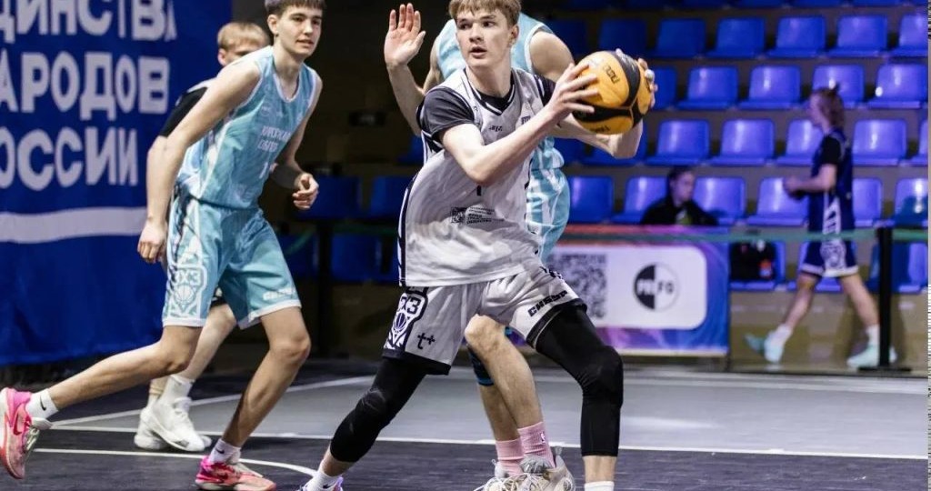 Оренбургские спортсмены достойно выступили в суперфинале ПФО по баскетболу