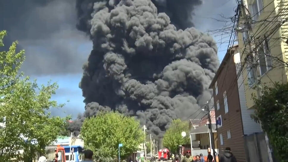 Власти приступили к эвакуации жителей, проживающих в расположенных поблизости домах.📷Фото: официальный канал Губернатора Краснодарского края в MAX