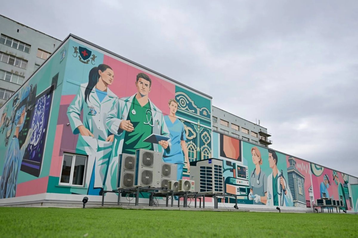     Новый объект украшает монументальная живопись