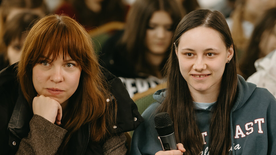 Встреча клуба «Коммерсантъ» и представителей «Мастерской Брусникина» на площадке «Ленинка Арт».📷Фото: Ирина Авдеева