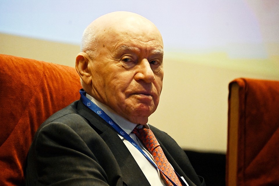    Лео Бокерия Иван МАКЕЕВ