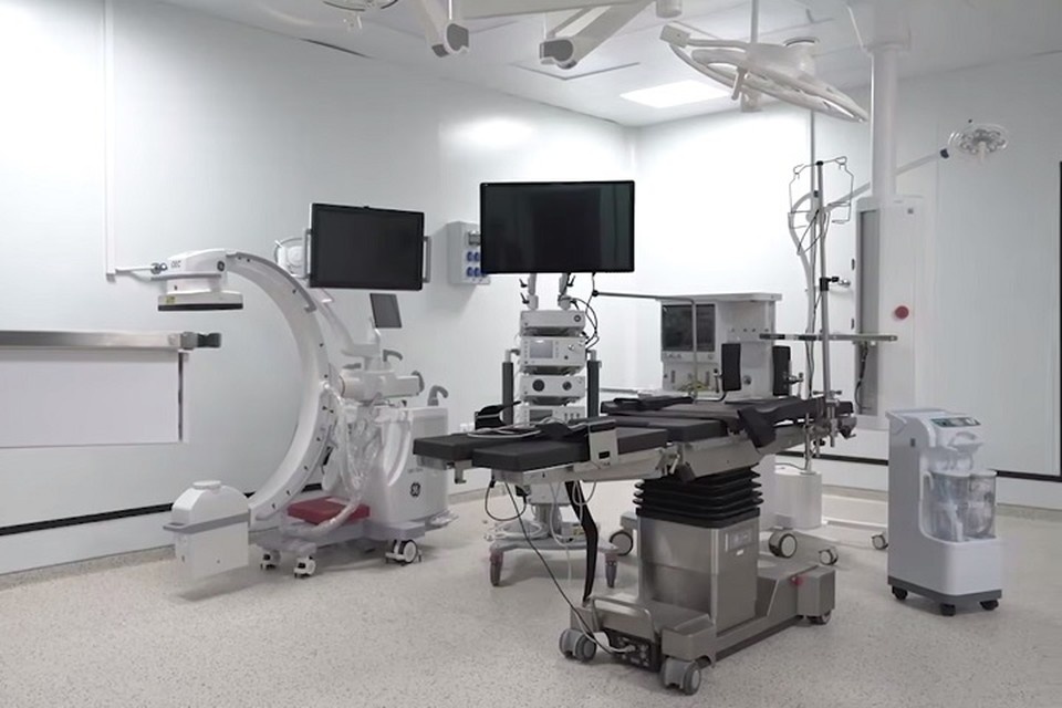    Владимир Путин по видеосвязи открыл новое модульное приемное отделение в больнице имени Калинина в Донецке. Фото: ТГ/Пушилин