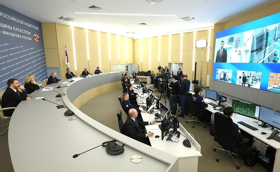    Владимир Путин по видеосвязи открыл новое модульное приемное отделение в больнице имени Калинина в Донецке. Фото: kremlin.ru