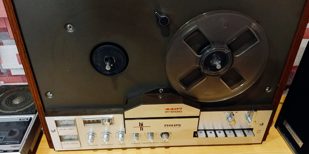 64-я серия: магнитофон Philips 4407, часть 2 заключительная