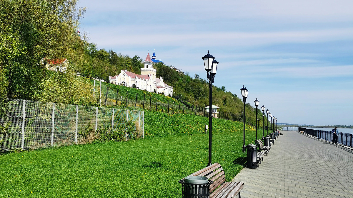 Набережная в Сарапуле, май 2025 года