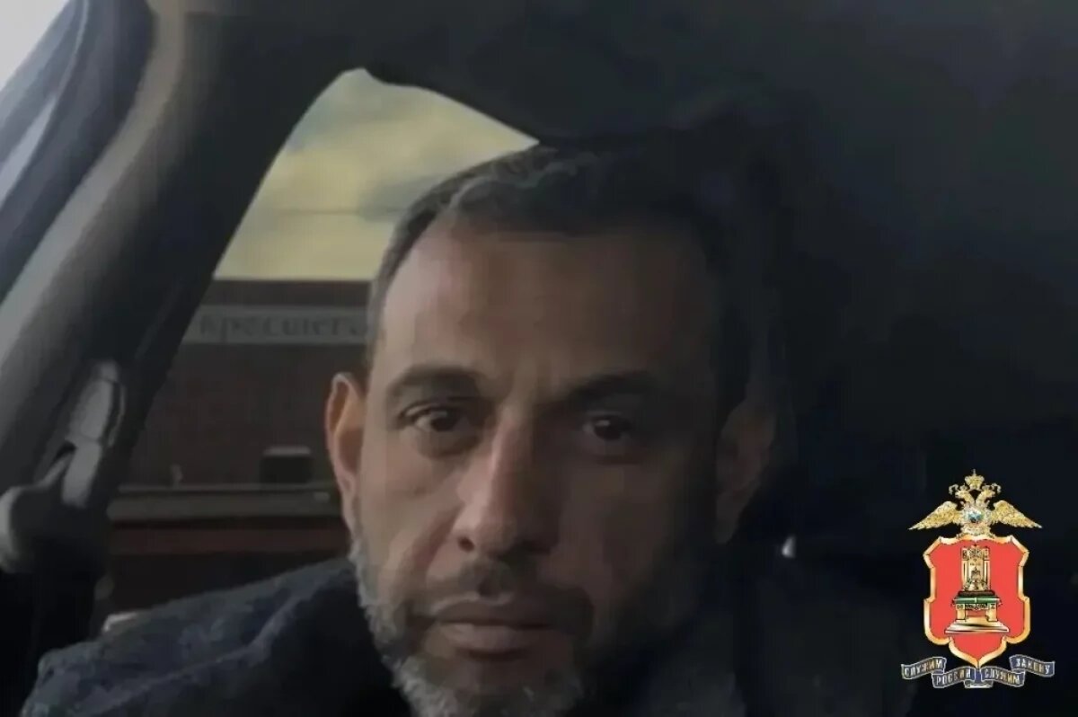    Злостный нарушитель ПДД ездил по дорогам на авто, будучи лишённым прав