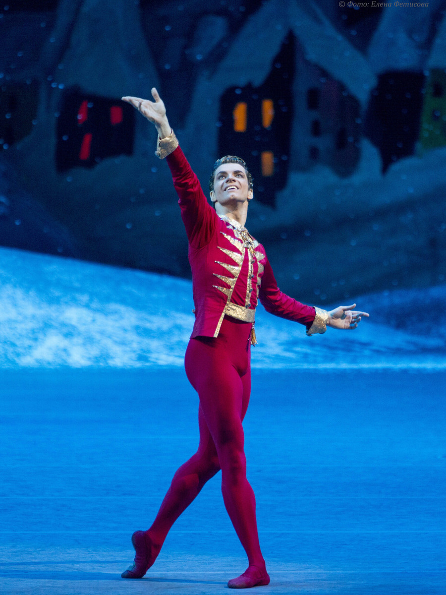 Игорь Цвирко в партии Щелкунчика-принца