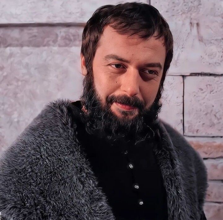 - Жаль, что мы не встретились раньше, я бы с удовольствием взял Вас на службу