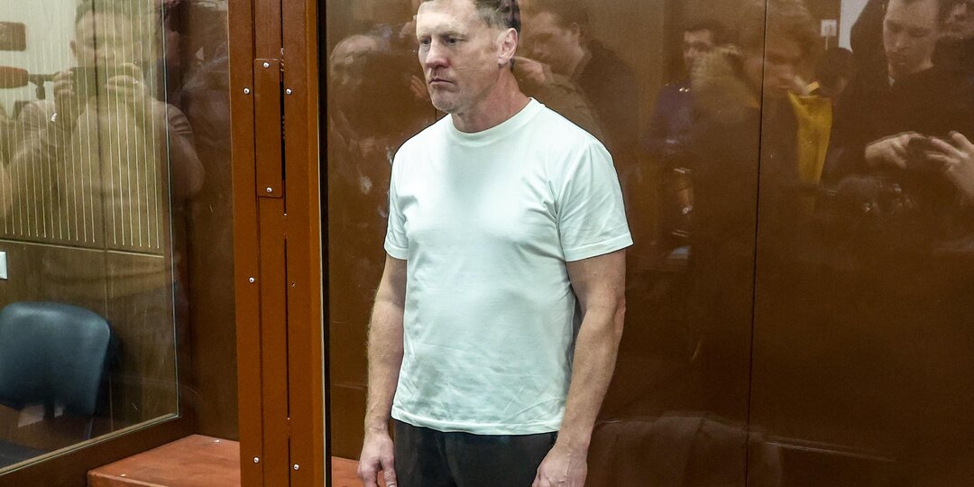 Бывшего вице-президента РФС приговорили к восьми годам колонии за взятку