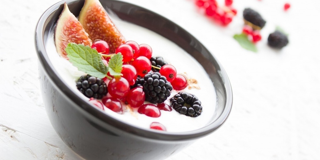 Идеально для худеющих: ягодное суфле из 3 ингредиентов — нежный десерт без выпечки
