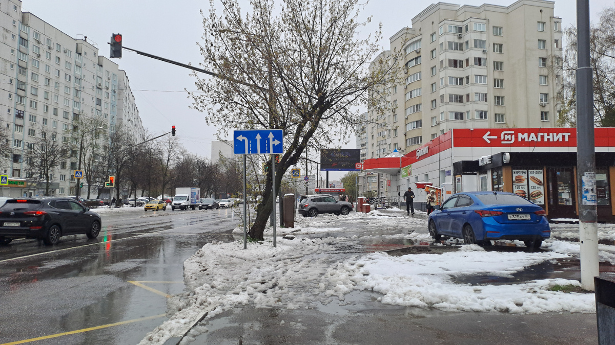На остановке: выезжаю из Королёва