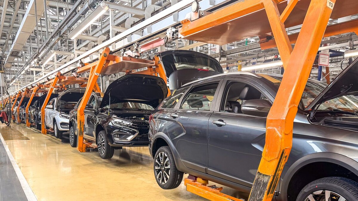    Производство автомобилей LADA. Фото Иван Бахарев / «Автоновости дня»