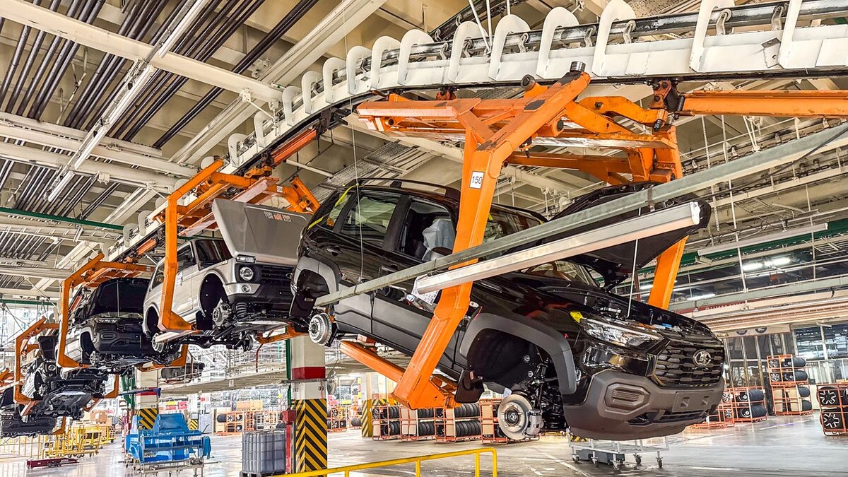    Производство LADA Niva Travel и Niva Legand. Фото Иван Бахарев / «Автоновости дня»