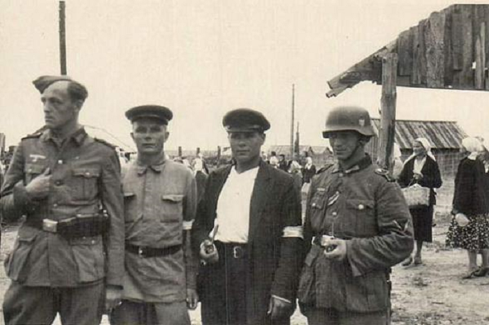 Немцы и полицаи