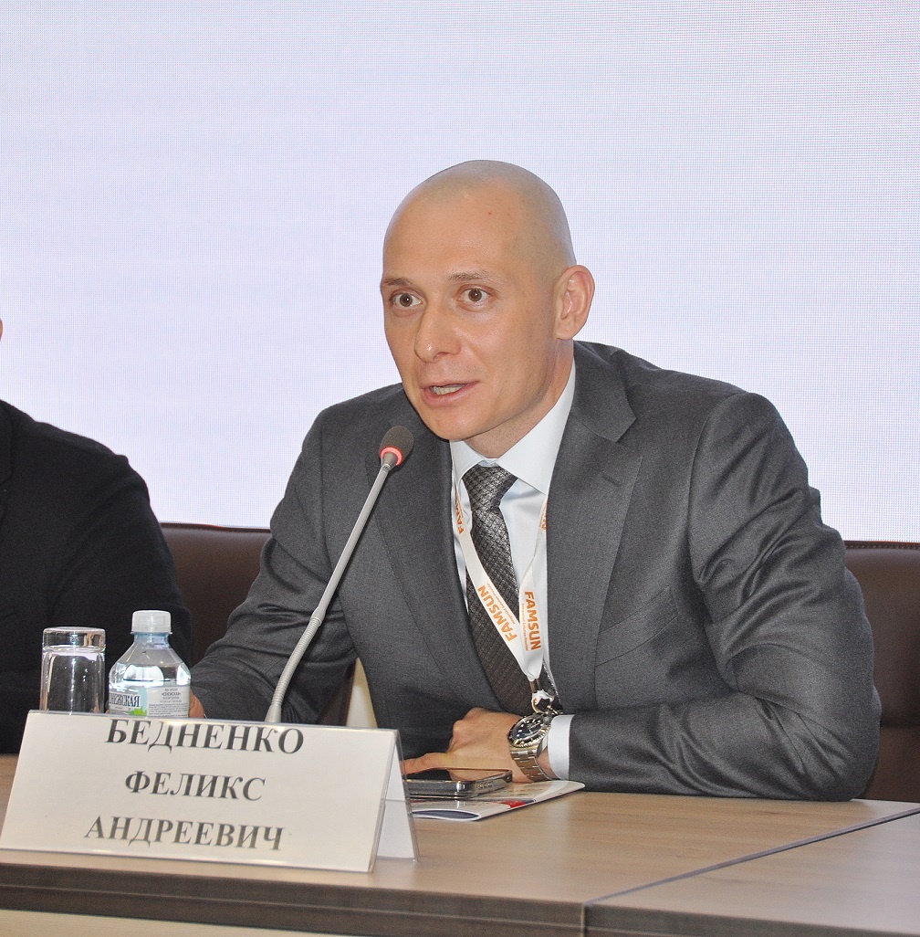 Гендиректор «Экоторг М» Феликс Бедненко выступает с докладом