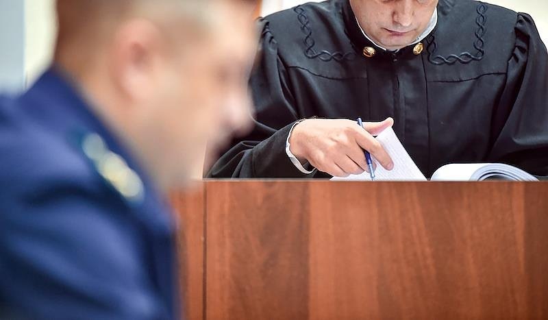 Взятка в два миллиона рублей стоила российскому чиновнику десяти лет свободы