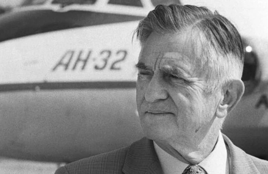 Конструктор Олег Антонов