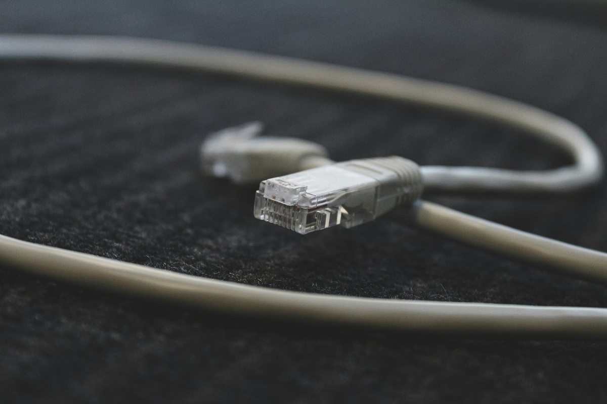 Что будет, если кто-то замкнет провода Ethernet?