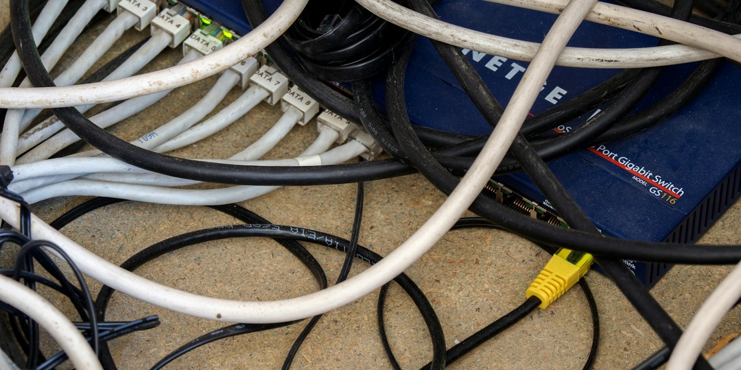 Что будет, если кто-то замкнет провода Ethernet?
