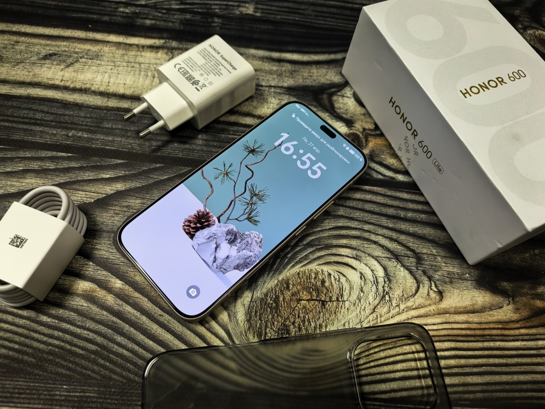 Мы пользовались смартфоном в течение двух недель