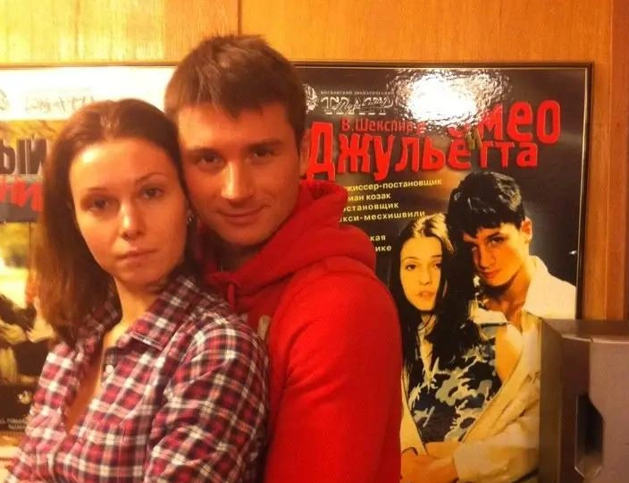 «Ушёл к папиной невесте, молилась в туалете на коленях, а Киркоров упал ниц»: как Александра Урсуляк стала звездой без помощи