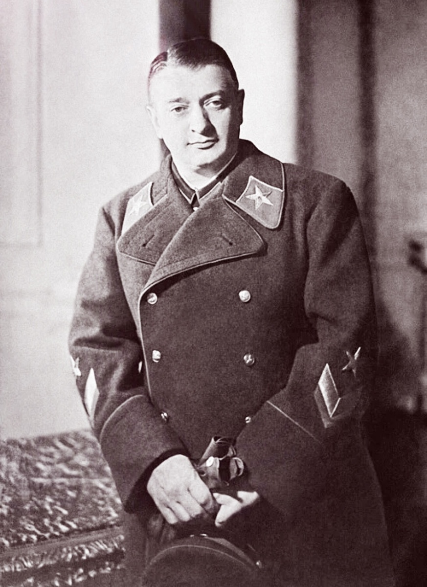 Михаил Николаевич Тухачевский — российский и советский военный деятель и теоретик, военачальник РККА времён Гражданской войны. Маршал Советского Союза (1935). 